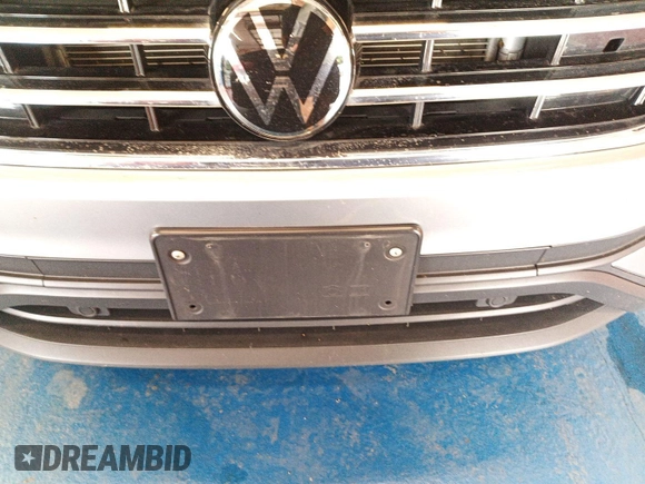 2024 Volkswagen Tiguan SE with VIN 3VV3B7AX8RM108454, listed as a IAAI auction lot 42793135 with 34,423 mi miles and . Bid and sale history available at DreamBid. Image 6.