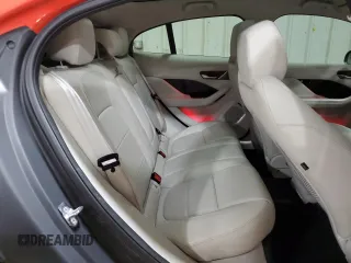 2019 Jaguar I-Pace HSE z VIN SADHD2S19K1F65845, wystawiony jako Copart lot #43170244 z przebiegiem Nie podano mil oraz . Historia ofert i sprzedaży dostępna na DreamBid. Obrazek 11.
