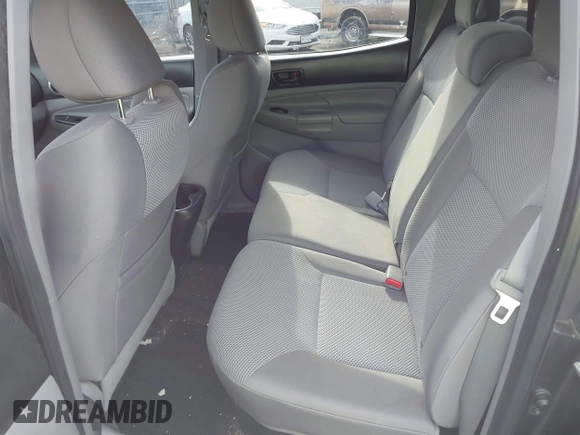 2014 Toyota Tacoma with VIN 3TMLU4EN0EM148389, listed as a IAAI auction lot 41490721 with 119,731 mi miles. Bid and sale history available at carsss.com. Image 8.