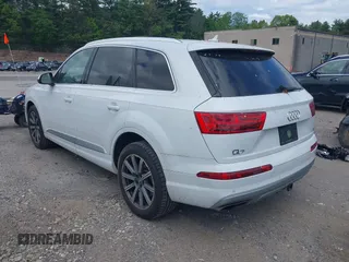 2018 Audi Q7 Premium Plus with VIN WA1LAAF70JD031855, listed as a IAAI auction lot 42267620 with 39,334 mi miles and . Bid and sale history available at DreamBid. Image 3.