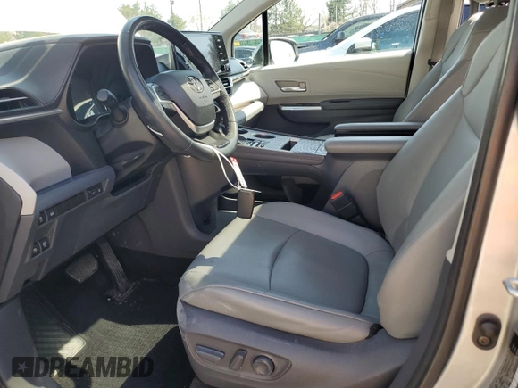 2021 Toyota Sienna XLE with VIN 5TDYSKFC6MS033078, listed as a Copart auction lot 52763265 with 59,599 mi miles and Salvage Title. Bid and sale history available at DreamBid. Image 7.