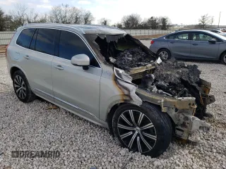 2020 Volvo XC90 Inscription with VIN YV4A22PL5L1556858, listed as a Copart auction lot 39156973 with Not Provided miles. Bid and sale history available at carsss.com. Image 4.