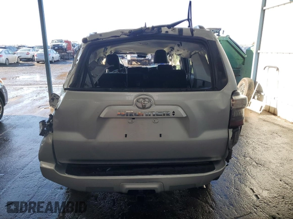 2024 Toyota 4Runner SR5 with VIN JTEEU5JR1R5313865, listed as a Copart auction lot 42322245 with 14,672 mi miles and Salvage title. Bid and sale history available at DreamBid. Image 6.