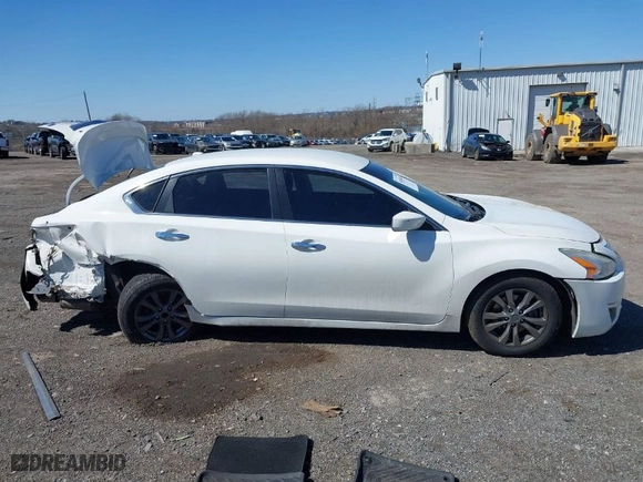 2015 Nissan Altima 2.5 S with VIN 1N4AL3AP4FC457447, listed as a IAAI auction lot 41848026 with 81,203 mi miles. Bid and sale history available at carsss.com. Image 14.