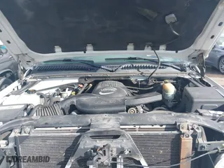 2002 Chevrolet Tahoe LT with VIN 1GNEK13Z62J320749, listed as a IAAI auction lot 41616061 with 224,363 mi miles. Bid and sale history available at carsss.com. Image 10.