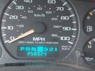2002 Chevrolet Avalanche z VIN 3GNEC13T02G159096, wystawiony jako IAAI lot #42311525 z przebiegiem 250 924 mil mil oraz . Historia ofert i sprzedaży dostępna na DreamBid. Obrazek 15.