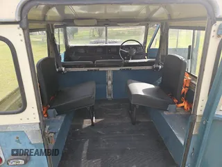 1976 Land Rover Defender с VIN 90123300A, выставлен на аукционе Copart как лот 81744514 с пробегом Не указан миль и Чистый • Clean title. История ставок и продаж доступна на DreamBid. Изображение 6.
