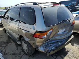 2000 Toyota Sienna LE with VIN 4T3ZF13C1YU288572, listed as a Copart auction lot 46656064 with 205,351 mi miles and Non Repairable. Bid and sale history available at DreamBid. Image 2.