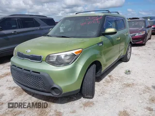 2014 Kia Soul with VIN KNDJN2A25E7715629, listed as a IAAI auction lot 40520926 with 110,418 mi miles. Bid and sale history available at carsss.com. Image 2.