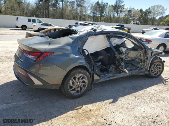 2024 Hyundai Elantra SEL with VIN KMHLM4DG5RU759695, listed as a Copart auction lot 49139365 with 0 mi miles and Salvage Title. Bid and sale history available at carsss.com. Image 3.