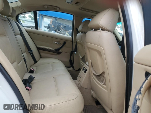 2007 BMW 3 Series 328i with VIN WBAVA37577NL15653, listed as a Copart auction lot 58705125 with 189,255 mi miles and Salvage title. Bid and sale history available at DreamBid. Image 10.
