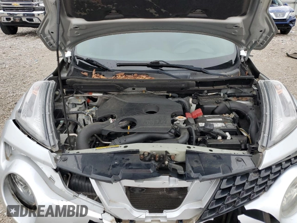 2017 Nissan Juke S with VIN JN8AF5MR9HT704009, listed as a Copart auction lot 43940775 with 123,279 mi miles and Salvage Title. Bid and sale history available at DreamBid. Image 11.