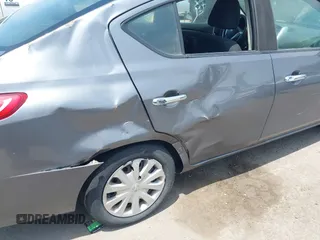 2017 Nissan Versa S Plus z VIN 3N1CN7APXHL901607, wystawiony jako IAAI lot #42249598 z przebiegiem 177 985 mil mil oraz . Historia ofert i sprzedaży dostępna na DreamBid. Obrazek 6.