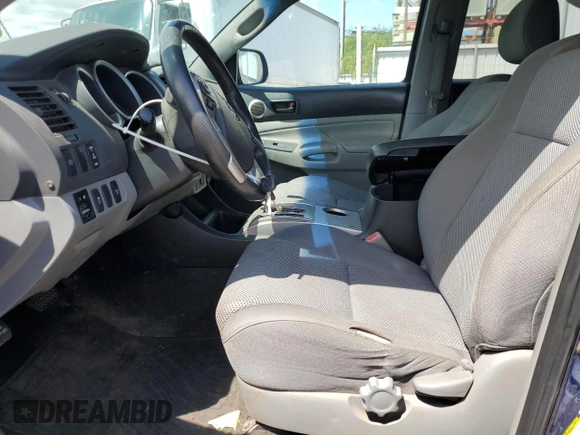 2015 Toyota Tacoma z VIN 3TMLU4EN4FM166332, wystawiony jako Copart lot #58080185 z przebiegiem 94 135 mil mil oraz Czysty tytuł • Clean title. Historia ofert i sprzedaży dostępna na DreamBid. Obrazek 7.
