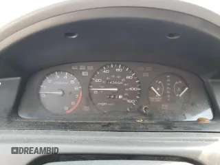 1992 Honda Civic z VIN 1HGEG8653NL056427, wystawiony jako Copart lot #69135114 z przebiegiem 143 658 mil mil oraz Tytuł czysty. Historia ofert i sprzedaży dostępna na DreamBid. Obrazek 9.