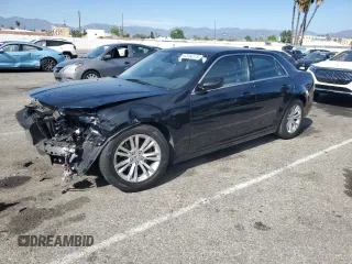2017 Chrysler 300 Limited z VIN 2C3CCAAG7HH548384, wystawiony jako Copart lot #52694375 z przebiegiem 150 765 mil mil oraz Szkoda całkowita • Salvage title. Historia ofert i sprzedaży dostępna na DreamBid. Obrazek 1.