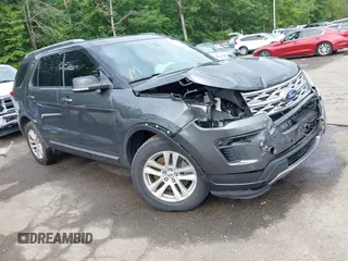 2018 Ford Explorer XLT z VIN 1FM5K8D8XJGA94438, wystawiony jako IAAI lot #42285812 z przebiegiem 48 366 mil mil oraz . Historia ofert i sprzedaży dostępna na DreamBid. Obrazek 1.