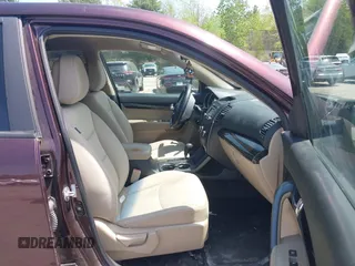 2011 Kia Sorento LX with VIN 5XYKTCA19BG008104, listed as a IAAI auction lot 42250877 with 121,288 mi miles and . Bid and sale history available at DreamBid. Image 5.