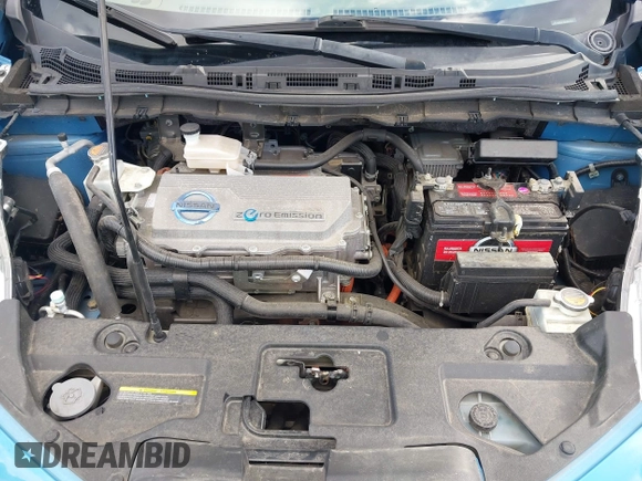 2011 Nissan LEAF SL-e with VIN JN1AZ0CPXBT007951, listed as a IAAI auction lot 41529439 with 123,737 mi miles. Bid and sale history available at carsss.com. Image 10.