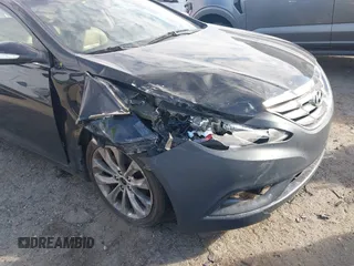 2011 Hyundai Sonata Limited with VIN 5NPEC4AB0BH234777, listed as a IAAI auction lot 40724002 with 146,903 mi miles and . Bid and sale history available at carsss.com. Image 6.