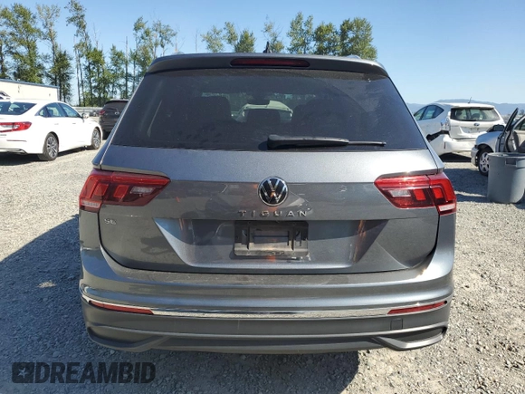 2024 Volkswagen Tiguan SE with VIN 3VV3B7AX2RM043794, listed as a Copart auction lot 65061275 with 40,033 mi miles and Clean title. Bid and sale history available at DreamBid. Image 6.