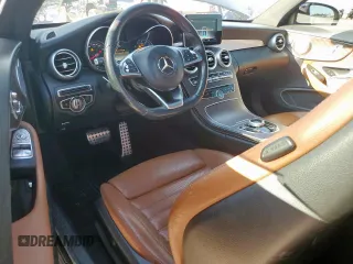 2018 Mercedes-Benz C 300 z VIN WDDWJ4JB6JF658506, wystawiony jako Copart lot #59221685 z przebiegiem 108 012 mil mil oraz Szkoda całkowita • Salvage title. Historia ofert i sprzedaży dostępna na DreamBid. Obrazek 8.