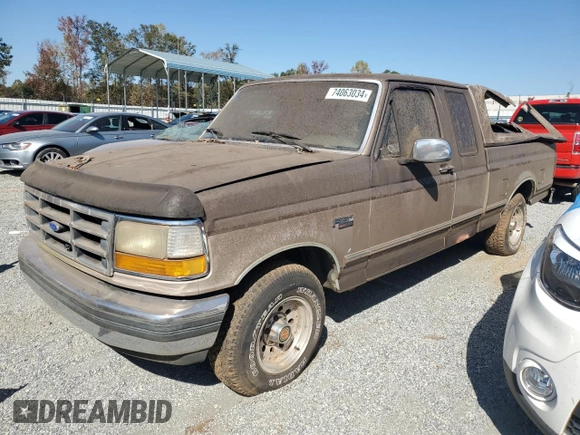 1992 Ford F-150 with VIN 1FTEX15N5NKA92195, listed as a Copart auction lot 74063034 with 273,388 mi miles and Salvage Title. Bid and sale history available at carsss.com. Image 1.