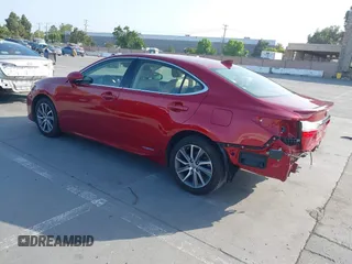 2018 Lexus ES 300h z VIN JTHBW1GG5J2193461, wystawiony jako IAAI lot #42370795 z przebiegiem 85 658 mil mil oraz . Historia ofert i sprzedaży dostępna na DreamBid. Obrazek 3.