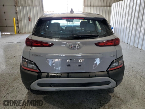 2022 Hyundai Kona SE with VIN KM8K2CAB1NU792305, listed as a Copart auction lot 48999245 with 57,554 mi miles and Clean Title. Bid and sale history available at carsss.com. Image 6.