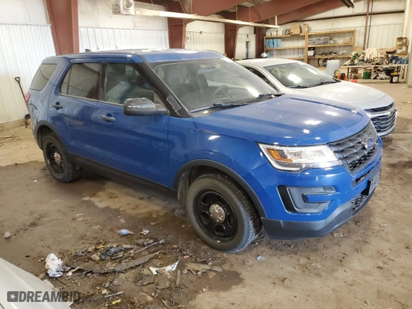 2019 Ford Police Interceptor Utility with VIN 1FM5K8AT8KGB15703, listed as a Copart auction lot 76998894 with 104,702 mi miles and Clean Title. Bid and sale history available at carsss.com. Image 4.
