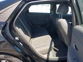 2023 Hyundai Elantra SEL z VIN KMHLM4AG6PU512266, wystawiony jako IAAI lot #42355805 z przebiegiem 71 204 mil mil oraz . Historia ofert i sprzedaży dostępna na DreamBid. Obrazek 8.