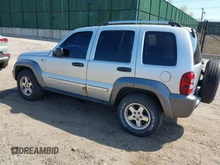 2006 Jeep Liberty Sport z VIN 1J4GL48K26W147004, wystawiony jako IAAI lot #42079926 z przebiegiem Nie podano mil oraz . Historia ofert i sprzedaży dostępna na DreamBid. Obrazek 3.