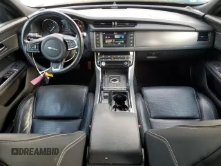 2018 Jaguar XF with VIN SAJBM2FV5JCY68282, listed as a Copart auction lot 71330564 with 53,741 mi miles and Salvage Title. Bid and sale history available at DreamBid. Image 8.