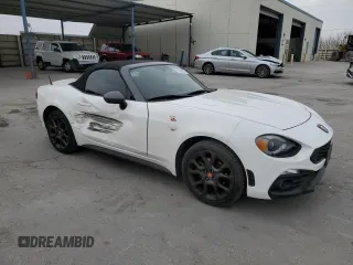 2019 FIAT 124 Spider Urbana Edition z VIN JC1NFAEK2K0142905, wystawiony jako Copart lot #87458644 z przebiegiem 33 680 mil mil oraz Szkoda całkowita • Salvage title. Historia ofert i sprzedaży dostępna na DreamBid. Obrazek 4.