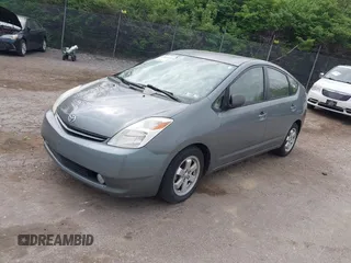 2005 Toyota Prius with VIN JTDKB20U153113348, listed as a IAAI auction lot 42048356 with 230,089 mi miles. Bid and sale history available at carsss.com. Image 2.