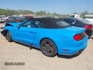 2022 Ford Mustang EcoBoost z VIN 1FATP8UH8N5115470, wystawiony jako IAAI lot #42065747 z przebiegiem 62 335 mil mil oraz . Historia ofert i sprzedaży dostępna na DreamBid. Obrazek 3.