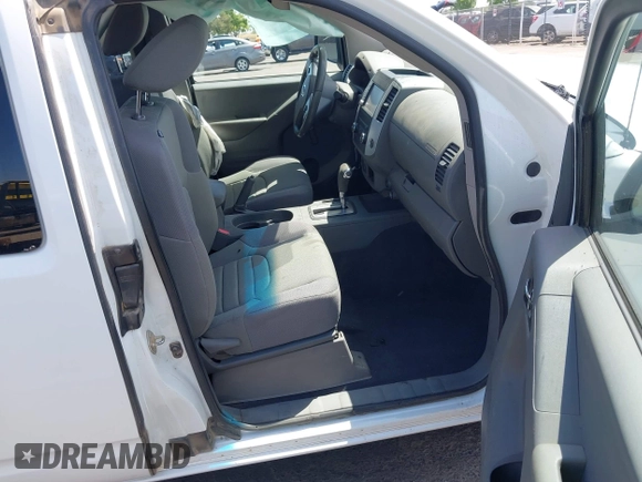 2019 Nissan Frontier S z VIN 1N6BD0CT4KN715613, wystawiony jako IAAI lot #42359362 z przebiegiem 69 180 mil mil oraz . Historia ofert i sprzedaży dostępna na DreamBid. Obrazek 5.