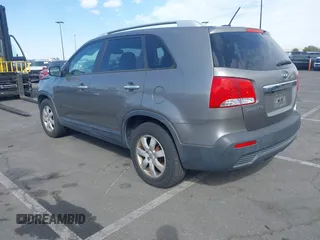 2013 Kia Sorento LX with VIN 5XYKT4A28DG394676, listed as a IAAI auction lot 41409435 with 167,003 mi miles. Bid and sale history available at carsss.com. Image 3.