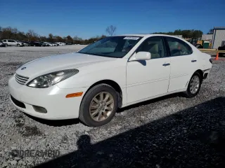 2002 Lexus ES 300 with VIN JTHBF30G220076908, listed as a Copart auction lot 81802654 with 235,471 mi miles and Salvage title. Bid and sale history available at DreamBid. Image 1.