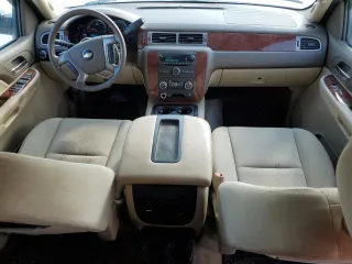 2009 Chevrolet Avalanche 2LT with VIN 3GNEC22049G265381, listed as a Copart auction lot 77637224 with 131,688 mi miles and Salvage Title. Bid and sale history available at DreamBid. Image 8.