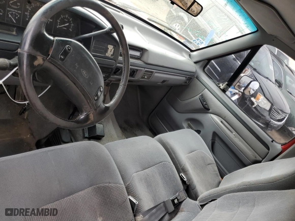 1996 Ford F-250 HD with VIN 1FTHX26G7TEA58886, listed as a Copart auction lot 75806784 with 220,898 mi miles and Salvage Title. Bid and sale history available at carsss.com. Image 8.