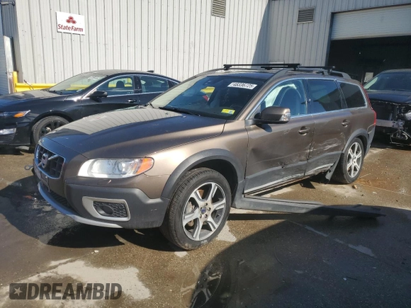 2013 Volvo XC70 T6 with VIN YV4902BZ1D1151232, listed as a Copart auction lot 48336725 with 109,727 mi miles and Salvage Title. Bid and sale history available at DreamBid. Image 1.