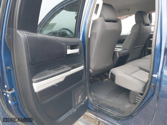 2014 Toyota Tundra 4WD Truck SR with VIN 5TFUY5F1XEX352184, listed as a IAAI auction lot 40732632 with 107,262 mi miles. Bid and sale history available at carsss.com. Image 8.