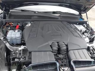 2025 Porsche Cayenne with VIN WP1AM2AY7SDA27408, listed as a IAAI auction lot 42462860 with 2,910 mi miles and . Bid and sale history available at DreamBid. Image 10.