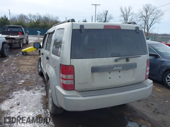 2009 Jeep Liberty Sport with VIN 1J8GN28K59W537290, listed as a IAAI auction lot 41642698 with 135,353 mi miles. Bid and sale history available at carsss.com. Image 3.