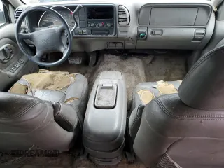 1997 GMC Suburban z VIN 1GKFK16R3VJ761305, wystawiony jako Copart lot #85785574 z przebiegiem 269 721 mil mil oraz Szkoda całkowita • Salvage title. Historia ofert i sprzedaży dostępna na DreamBid. Obrazek 8.