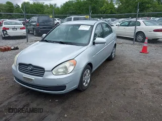 2007 Hyundai Accent GLS z VIN KMHCN46C57U155326, wystawiony jako IAAI lot #42296898 z przebiegiem 112 122 mil mil oraz . Historia ofert i sprzedaży dostępna na DreamBid. Obrazek 2.