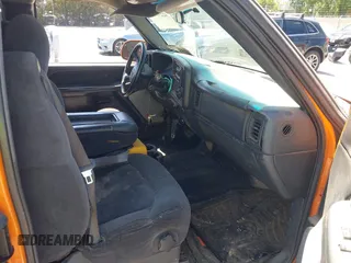 2001 Chevrolet Silverado 1500 LS with VIN 2GCEC19V411386445, listed as a IAAI auction lot 42239777 with Not Provided miles and . Bid and sale history available at DreamBid. Image 5.