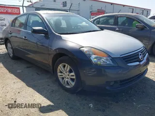 2009 Nissan Altima 2.5 SL with VIN 1N4AL21E39N413098, listed as a IAAI auction lot 41935559 with 180,334 mi miles. Bid and sale history available at carsss.com. Image 1.