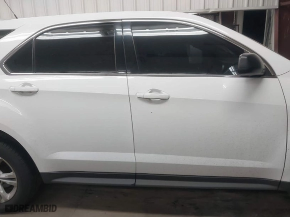 2010 Chevrolet Equinox LS with VIN 2CNALBEWXA6266571, listed as a IAAI auction lot 41835945 with 190,970 mi miles. Bid and sale history available at carsss.com. Image 13.